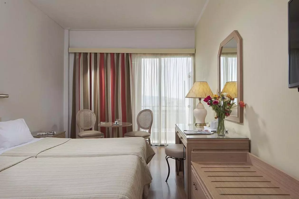 BESTWESTERN_SHABAVIZ (2).jpg